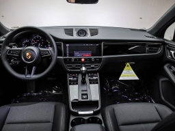 Porsche Macan T AWD 2026