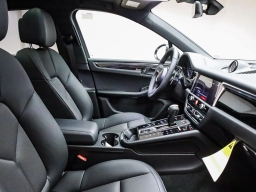 Porsche Macan T AWD 2026