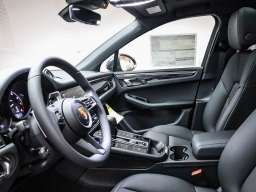 Porsche Macan T AWD 2026