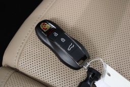 Porsche Macan T AWD 2026