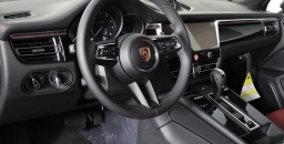 Porsche Macan T AWD 2026