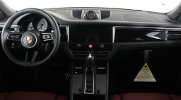 Porsche Macan T AWD 2026