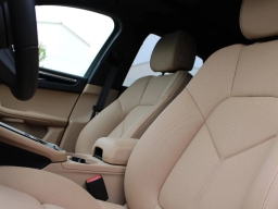 Porsche Macan T AWD 2026
