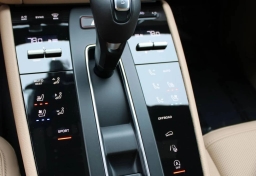 Porsche Macan T AWD 2026