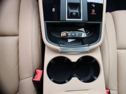 Porsche Macan T AWD 2026