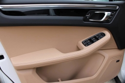 Porsche Macan T AWD 2026
