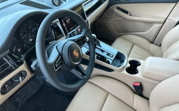 Porsche Macan T AWD 2026