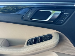 Porsche Macan T AWD 2026