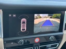Porsche Macan T AWD 2026