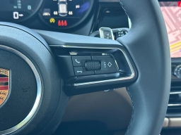 Porsche Macan T AWD 2026