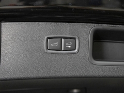 Porsche Macan Base AWD 2026