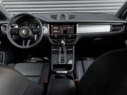 Porsche Macan T AWD 2026