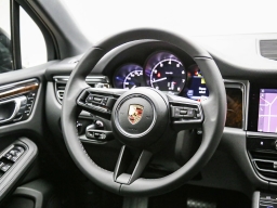 Porsche Macan T AWD 2026