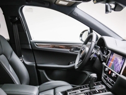 Porsche Macan T AWD 2026
