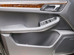 Porsche Macan T AWD 2026