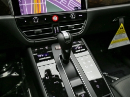 Porsche Macan T AWD 2026