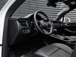 Porsche Macan T AWD 2026