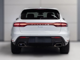 Porsche Macan Base AWD 2026