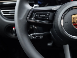 Porsche Macan Base AWD 2026
