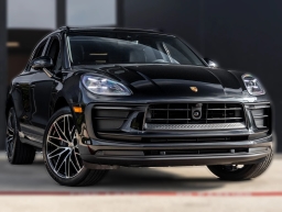 Porsche Macan Base AWD 2026