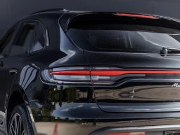 Porsche Macan Base AWD 2026