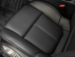 Porsche Macan Base AWD 2026