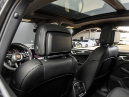 Porsche Macan Base AWD 2026
