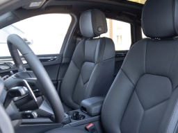 Porsche Macan T AWD 2026