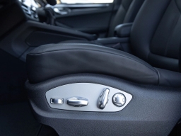 Porsche Macan T AWD 2026