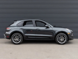 Porsche Macan Base AWD 2026