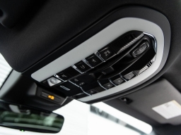 Porsche Macan Base AWD 2026