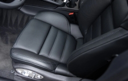 Porsche Macan Base AWD 2026