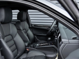 Porsche Macan Base AWD 2026