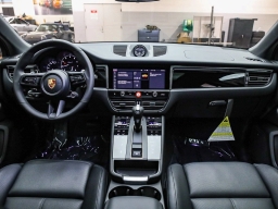 Porsche Macan T AWD 2026