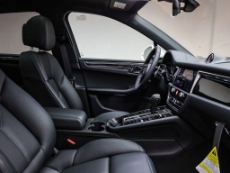 Porsche Macan T AWD 2026