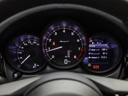 Porsche Macan T AWD 2026
