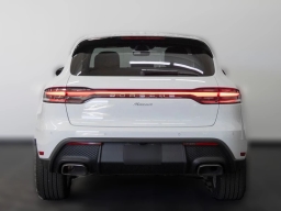 Porsche Macan Base AWD 2026