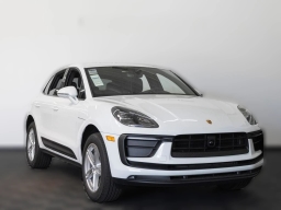 Porsche Macan Base AWD 2026