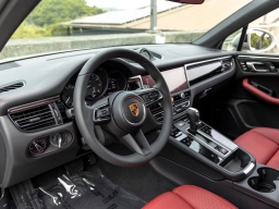Porsche Macan T AWD 2026