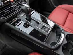 Porsche Macan T AWD 2026