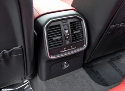 Porsche Macan T AWD 2026