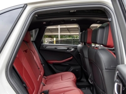 Porsche Macan T AWD 2026