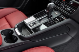 Porsche Macan T AWD 2026