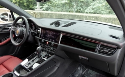 Porsche Macan T AWD 2026