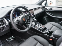 Porsche Macan T AWD 2026