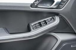 Porsche Macan T AWD 2026