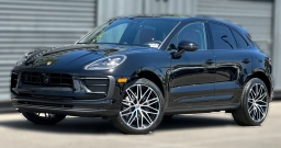 Porsche Macan Base AWD 2026