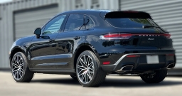Porsche Macan Base AWD 2026