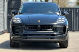 Porsche Macan Base AWD 2026