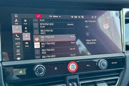 Porsche Macan Base AWD 2026